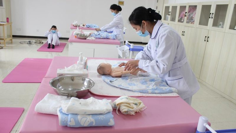 婴儿游泳除湿，如何选择合适的设备品牌？**