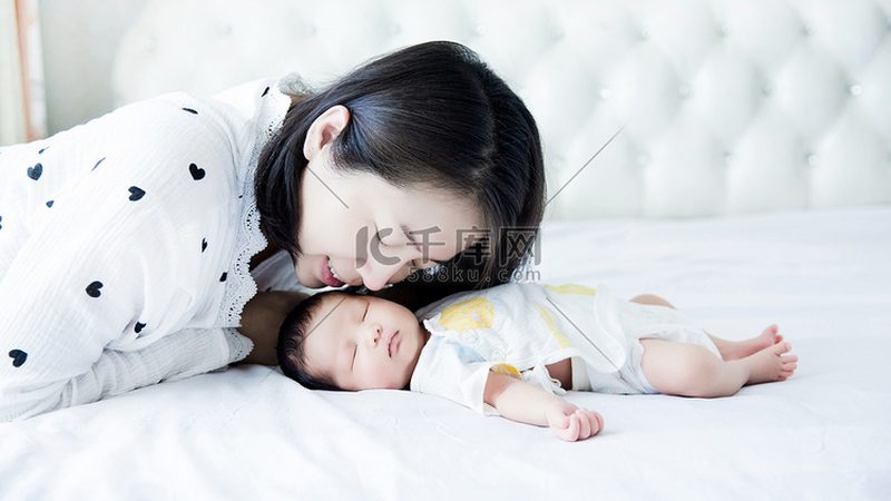 小标题：孕妇护肤，安全至上
